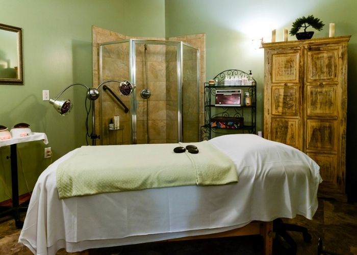 Hairoics spa treatment room in the outer banks